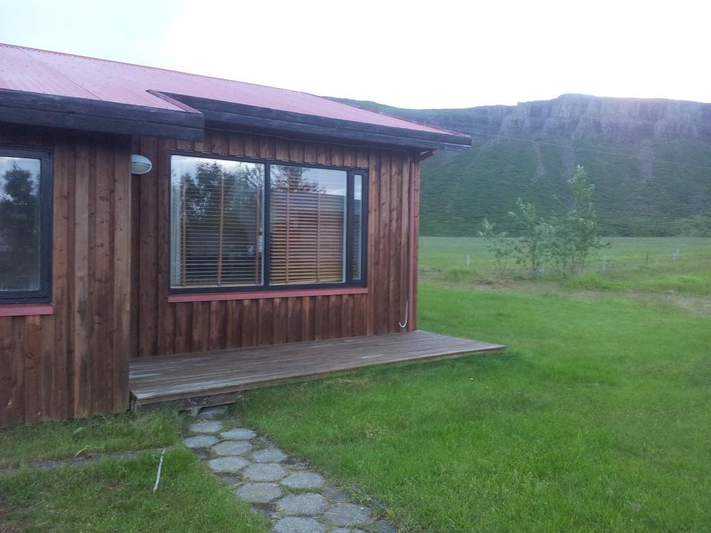 Bjarkarholt Guesthouse Hagi  Стая снимка